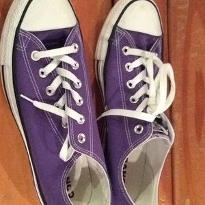 Purple women’s converse size 9